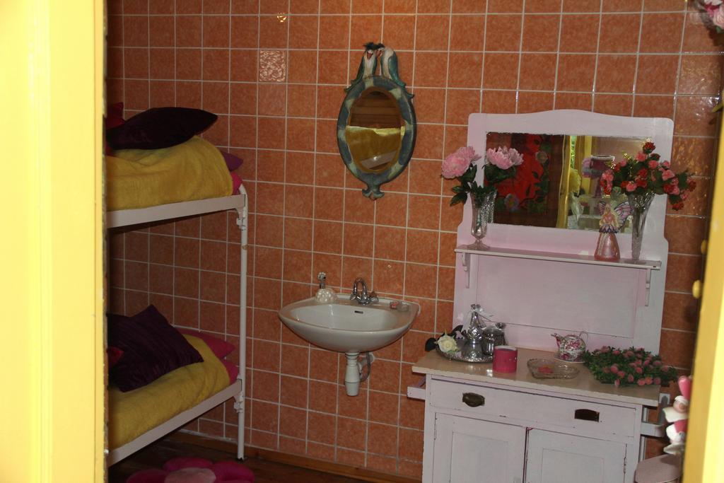 Bed and Breakfast Koningin Van Pieterburen Zimmer foto